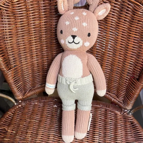Adorable Knitted Deer Plush Toy Elliott the fawn hand knitted doll made in Peru - Picture 1 of 3